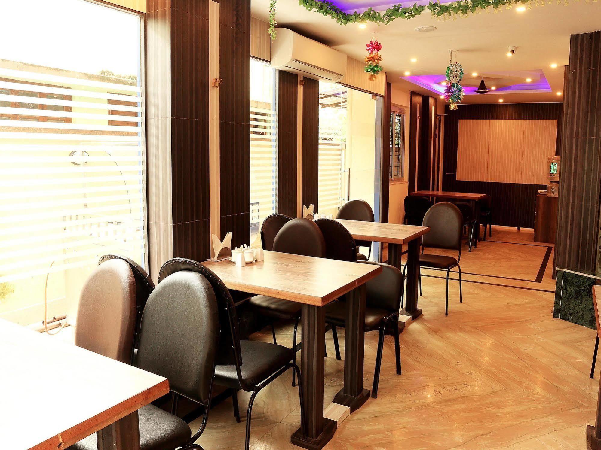Hotel Narayani Enclave Kolkata Ngoại thất bức ảnh